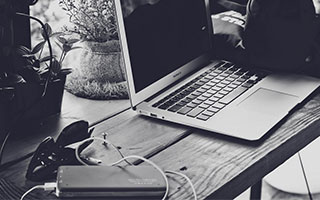 爱游戏官网-美国反曲弓女队在世界大学生射箭锦标赛中获得银牌，反曲弓世界纪录